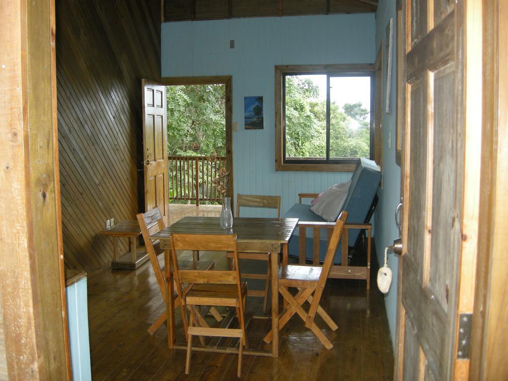 Apartments Chez Milady Utila Exterior photo